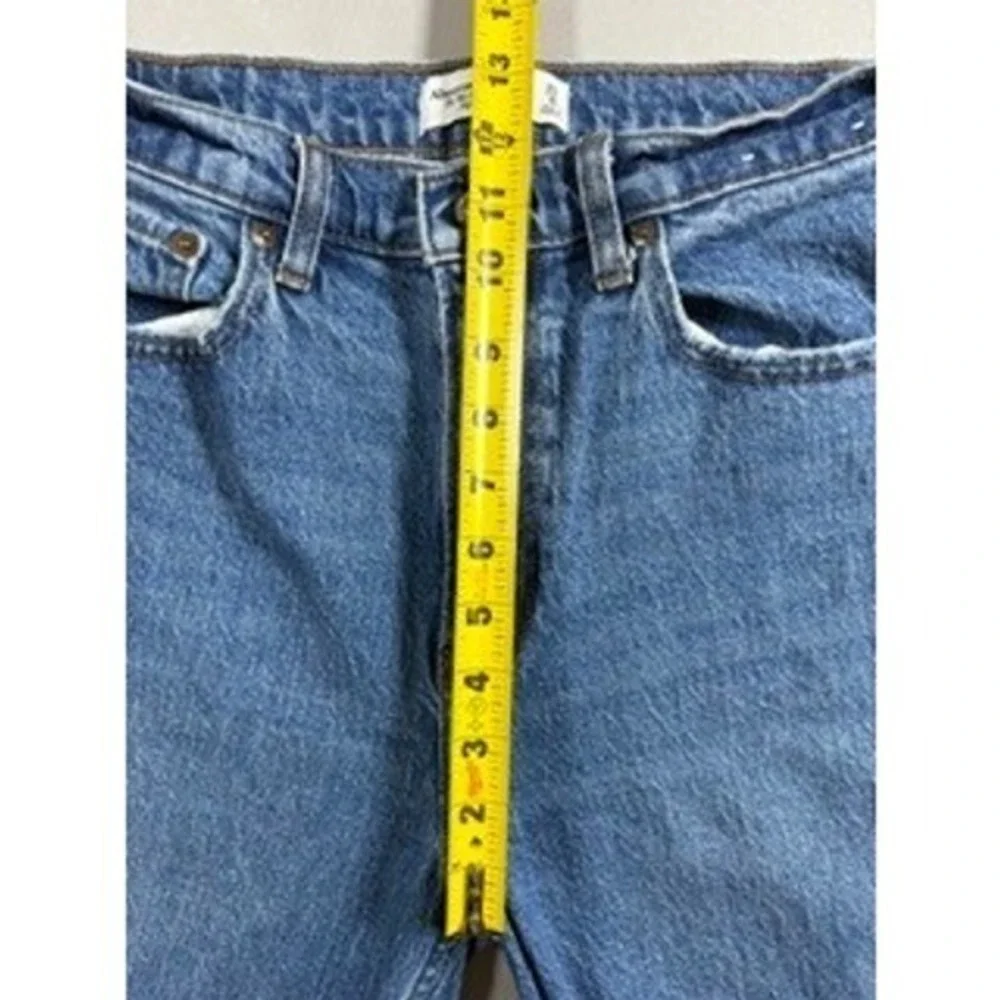 Abercrombie & Fitch The 90s Relaxed Jean High Rise Blue Raw Hem Sz 29 8R